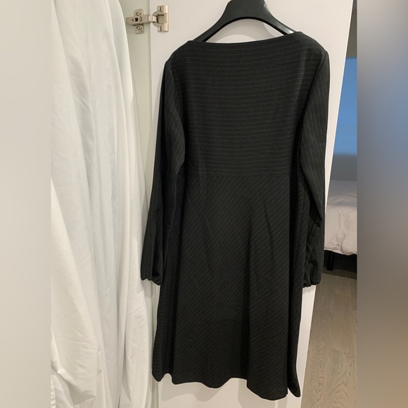 🖤🩶Formes Paris Maternity Dress - Picture 2 of 10